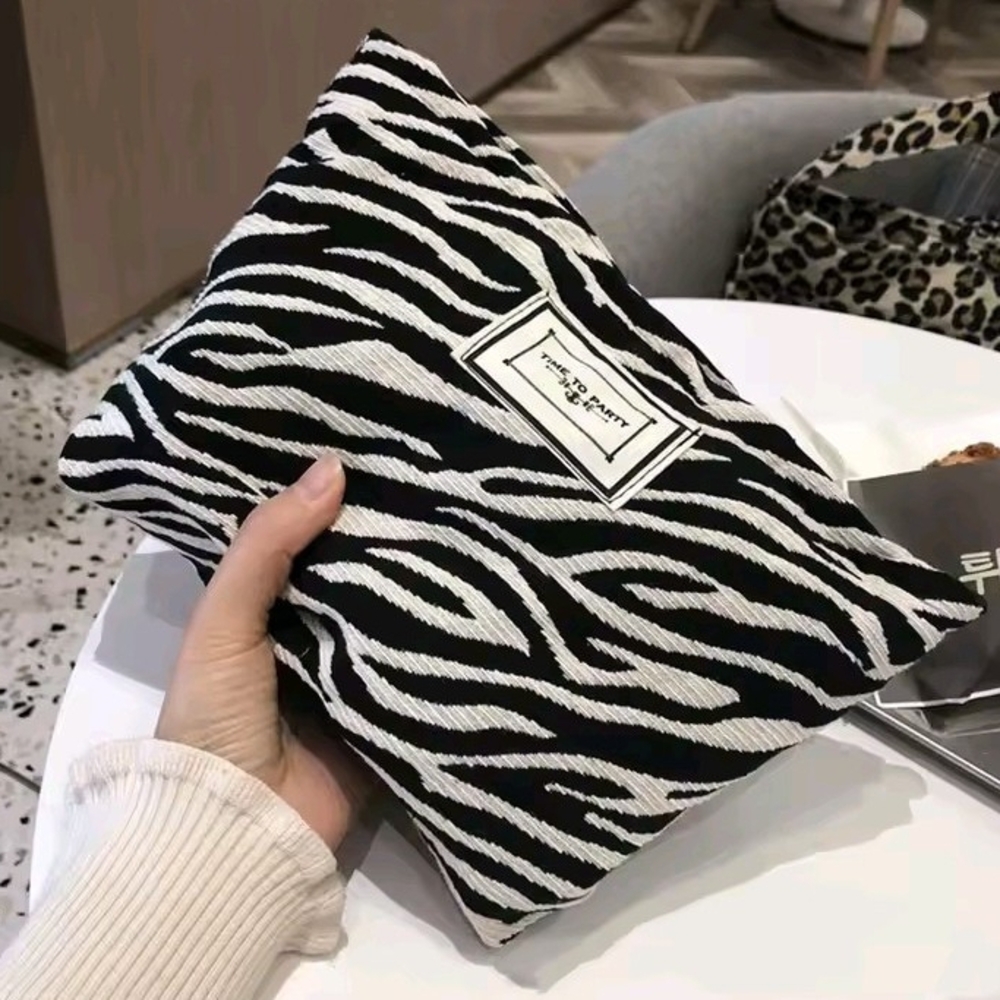 Zebra Print Large Capacity Cosmetic Bag